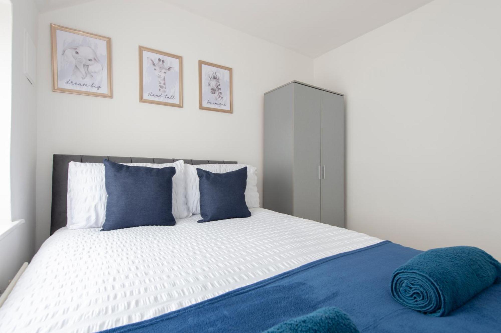 3 Bed House In Rochester 4 Beds Sleeps 7 Wainscot Dış mekan fotoğraf